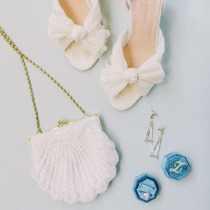 Vintage Purse | Wedding | White Beaded clam shell